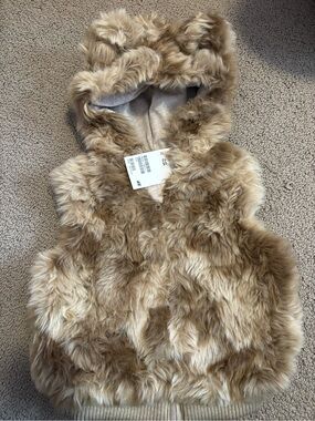 H&M Faux Fur Hooded Vest in Tan